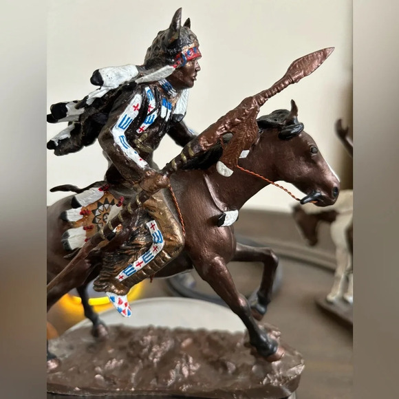 Spirit of the Plains by Chuck Ren, Hamilton Collection 1993. Warrior with Spear. - Picture 6 of 8